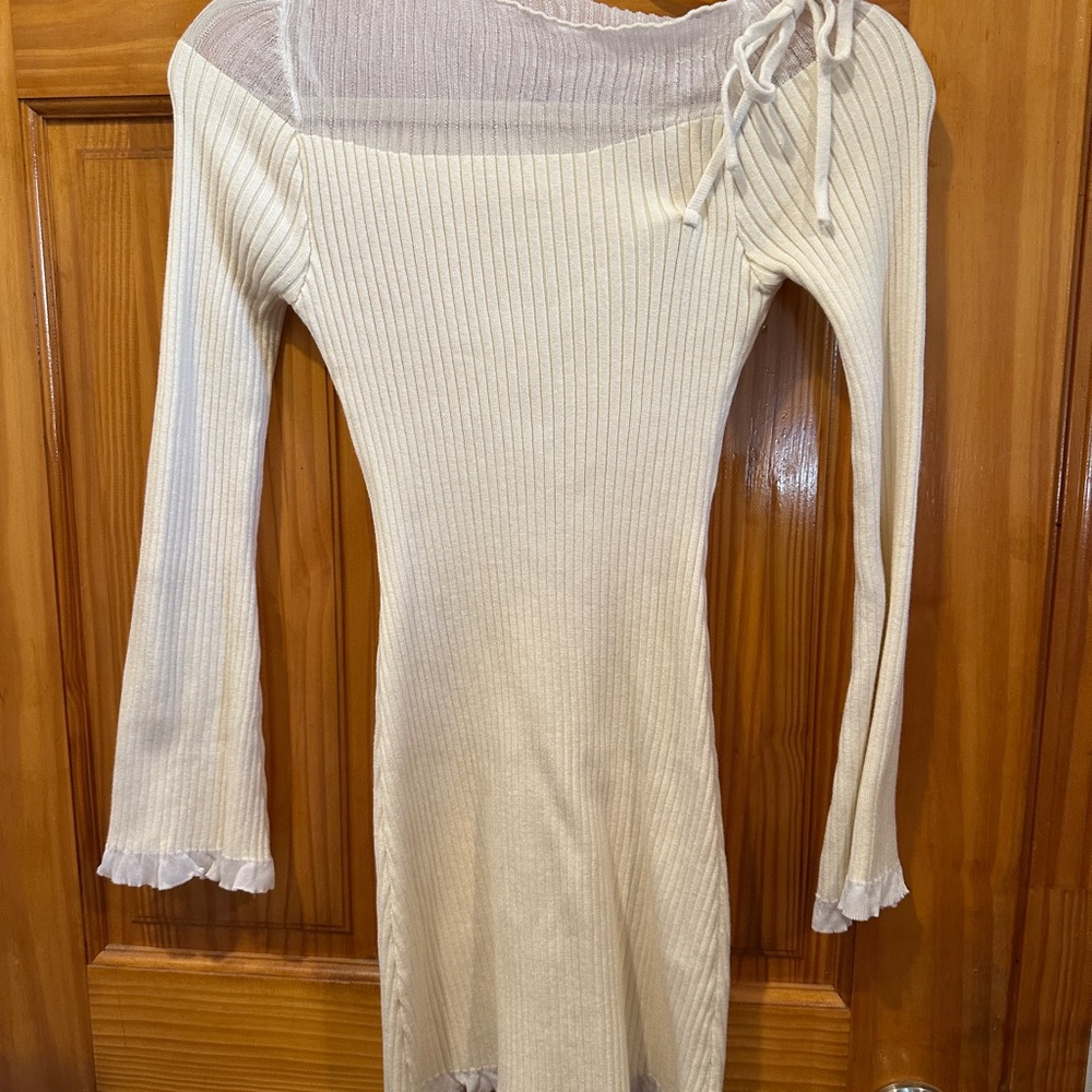 Elegant Cream Ribbed Dress